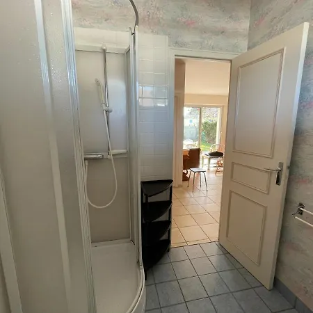 Jullouville, 2 Pieces, 4 Personnes - Fr-1-361-65 Daire *